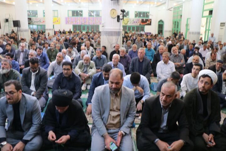 تصاویر/ اقامه نماز جمعه در قرچک