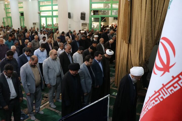 تصاویر/ اقامه نماز جمعه در قرچک