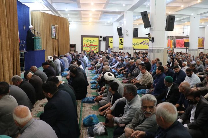 تصاویر/ اقامه نماز جمعه در قرچک