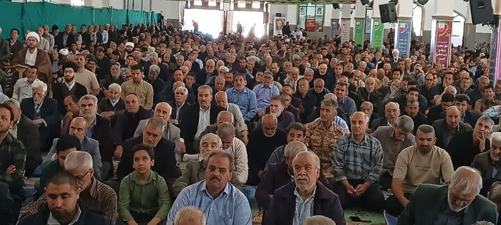 تصاویر/اقامه نماز عبادی سیاسی جمعه در ساوه