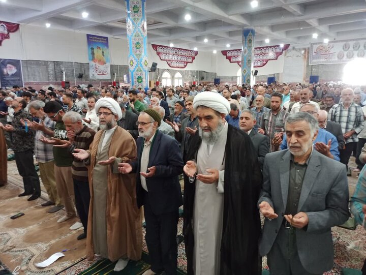 تصاویر؛نماز عبادی سیاسی جمعه کاشان