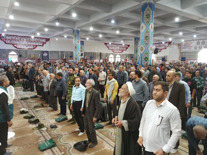 تصاویر؛نماز عبادی سیاسی جمعه کاشان
