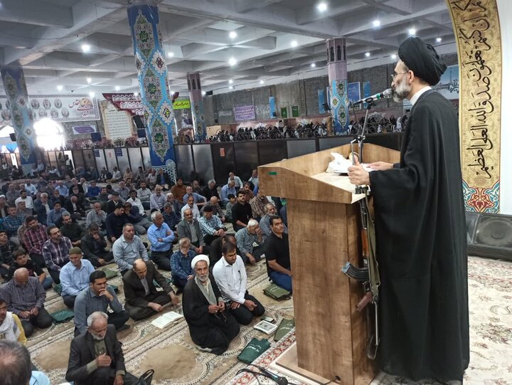 تصاویر؛نماز عبادی سیاسی جمعه کاشان