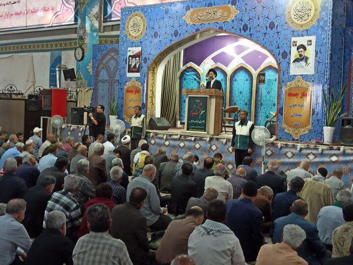 تصاویر؛نماز عبادی سیاسی جمعه کاشان