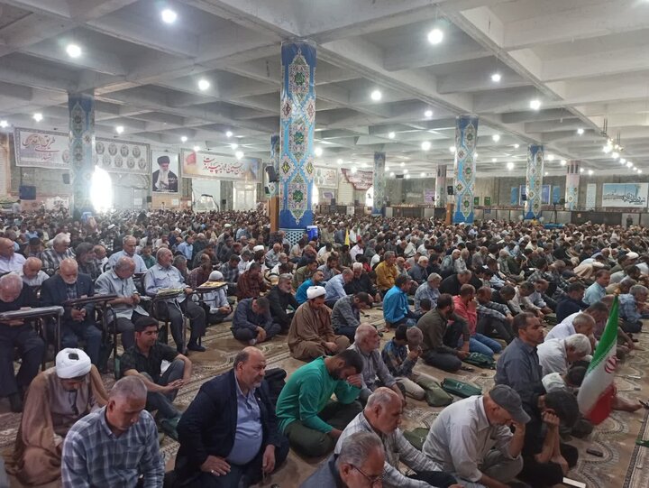 تصاویر؛نماز عبادی سیاسی جمعه کاشان