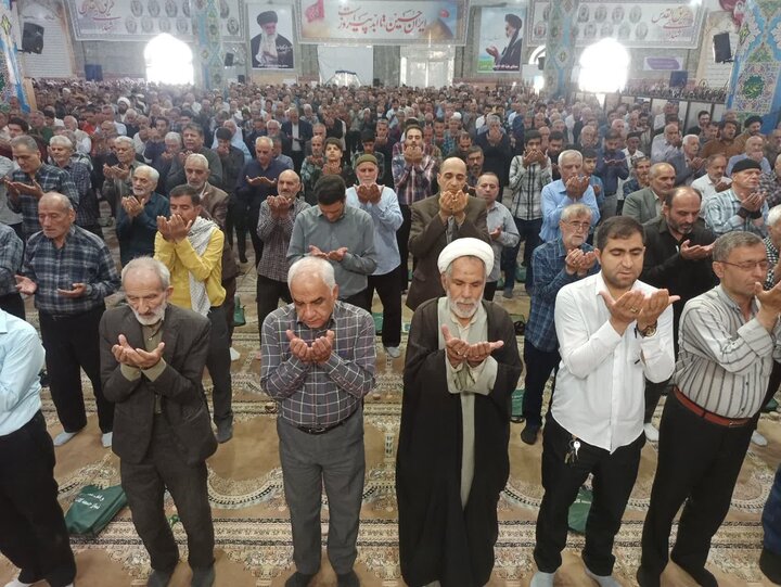 تصاویر؛نماز عبادی سیاسی جمعه کاشان