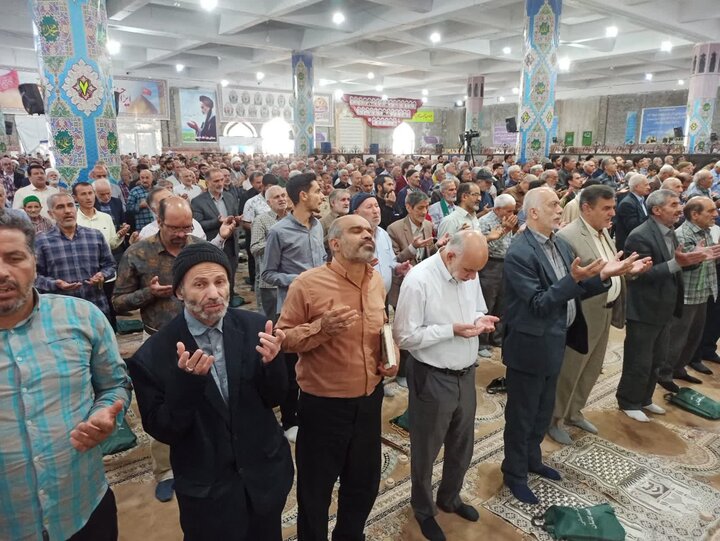 تصاویر؛نماز عبادی سیاسی جمعه کاشان