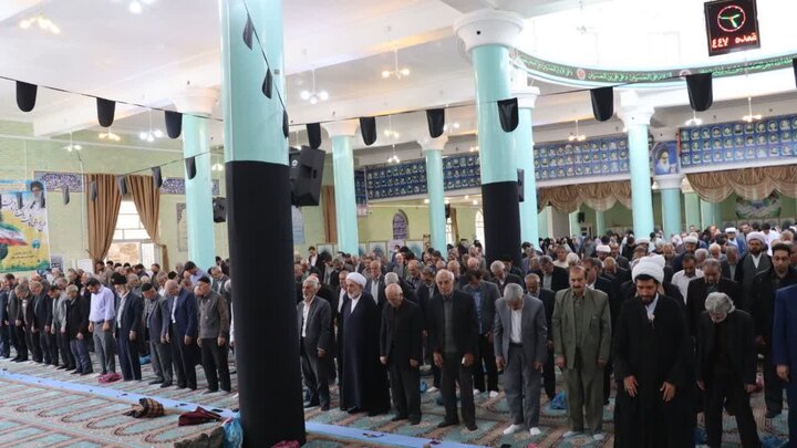 آیین عبادی سیاسی نماز جمعه تکاب