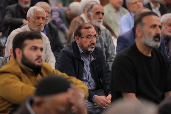تصاویر/ اقامه نماز جمعه در ساوجبلاغ