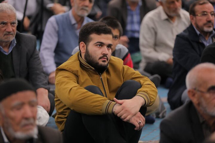 تصاویر/ اقامه نماز جمعه در ساوجبلاغ