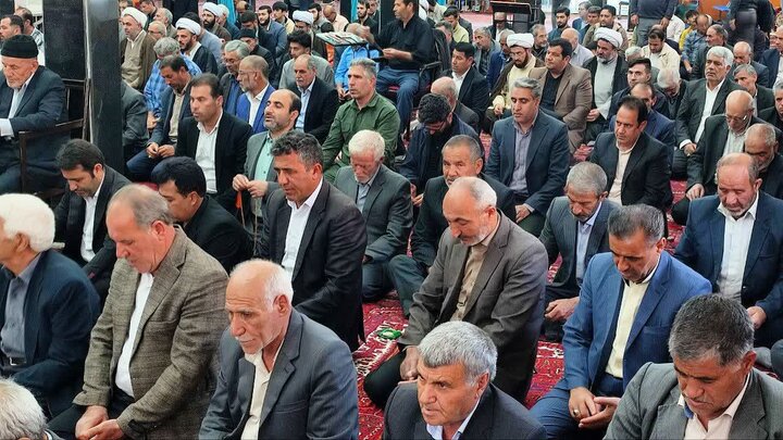 تصاویر/ اقامه نماز جمعه چهاربرج