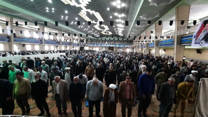 تصاویر/اقامه نماز عبادی سیاسی جمعه در خمین