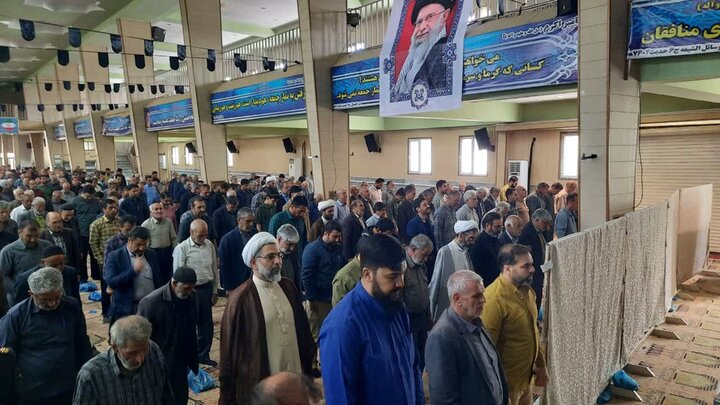 تصاویر/اقامه نماز عبادی سیاسی جمعه در خمین