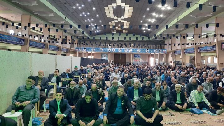 تصاویر/اقامه نماز عبادی سیاسی جمعه در خمین