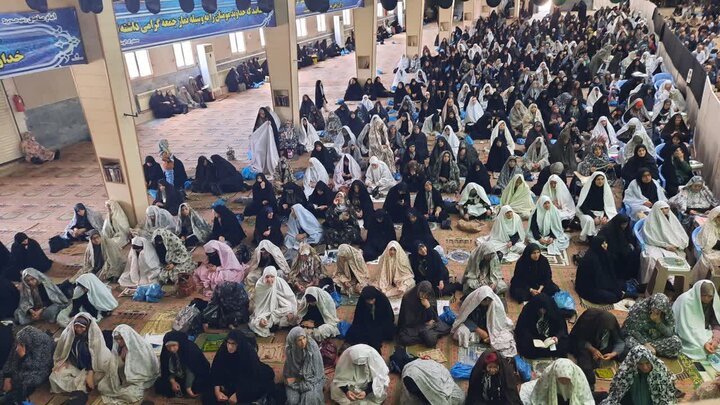 تصاویر/اقامه نماز عبادی سیاسی جمعه در خمین