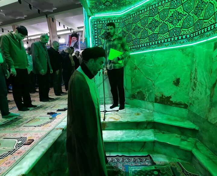 تصاویر/اقامه نماز عبادی سیاسی جمعه در خمین