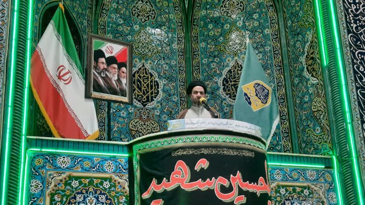 تصاویر/اقامه نماز عبادی سیاسی جمعه در خمین