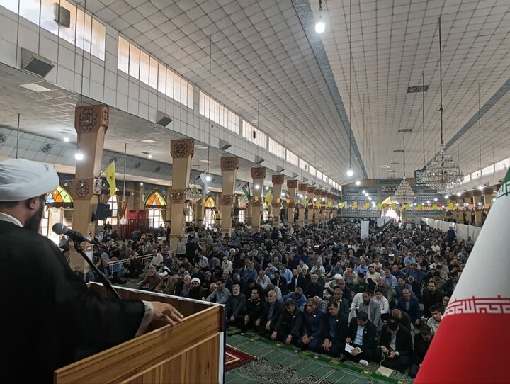 تصاویر/ اقامه نماز عبادی سیاسی جمعه در پاکدشت
