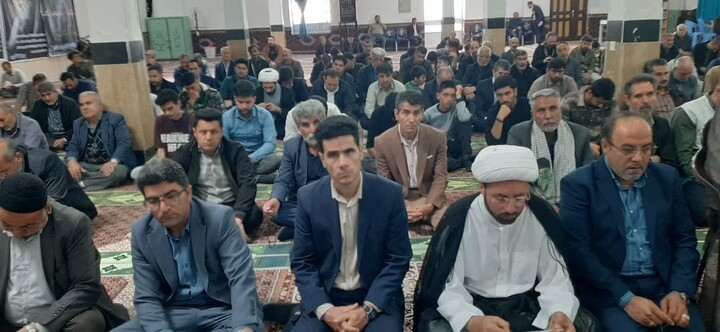 تصاویر/ اقامه نمازجمعه شهر دندی