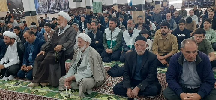تصاویر/ اقامه نمازجمعه شهر دندی