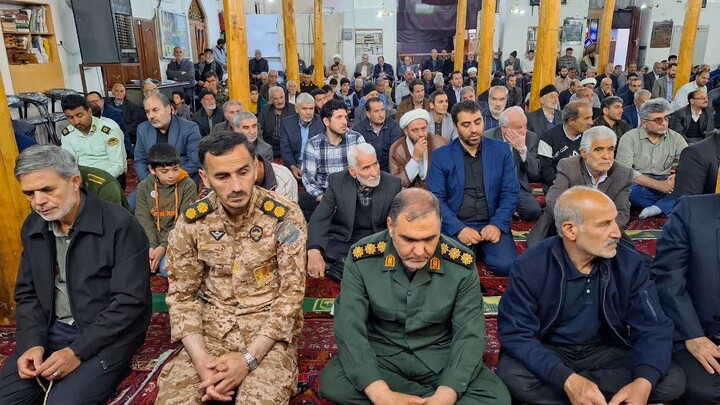 تصاویر/ اقامه نمازجمعه شهر عجب شیر