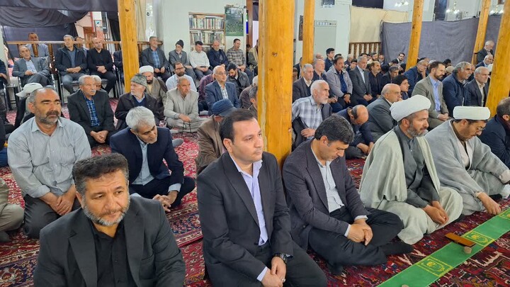 تصاویر/ اقامه نمازجمعه شهر عجب شیر