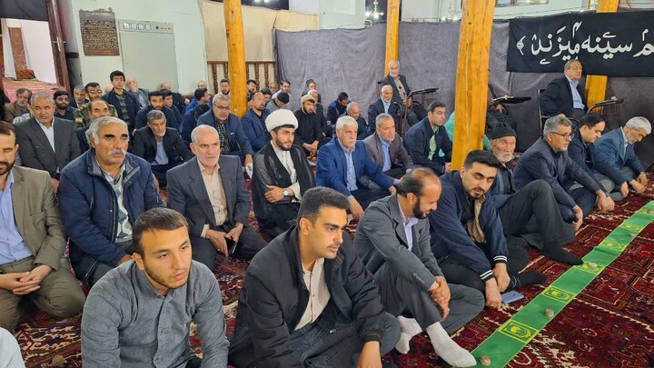 تصاویر/ اقامه نمازجمعه شهر عجب شیر
