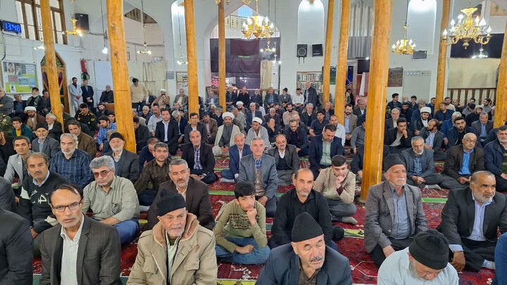 تصاویر/ اقامه نمازجمعه شهر عجب شیر