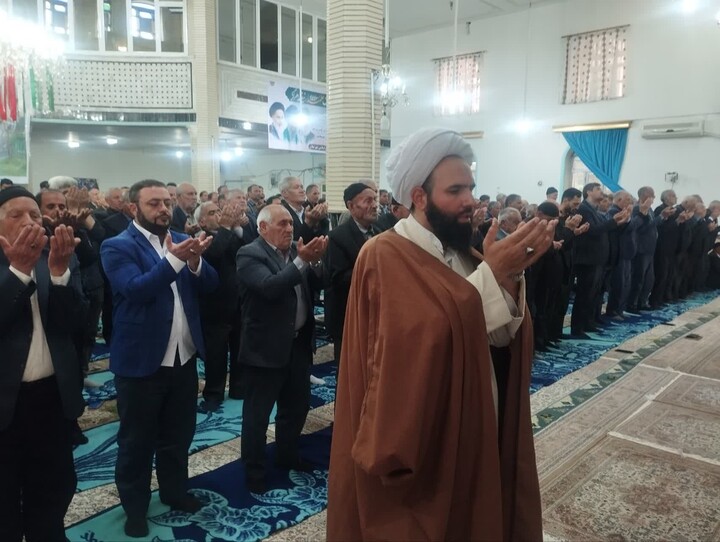 تصاویر/ اقامه نمازجمعه شهر لیلان