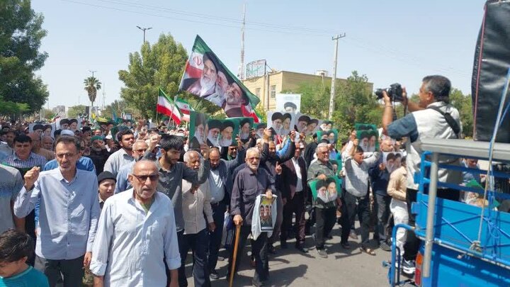 تصاویر/  راهپیمایی  نمازگزاران بوشهری در روز ملی خلیج فارس