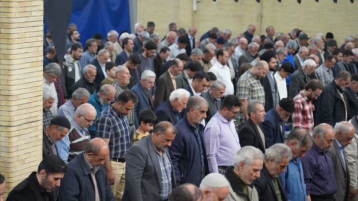 تصاویر/  اقامه نماز جمعه خوی