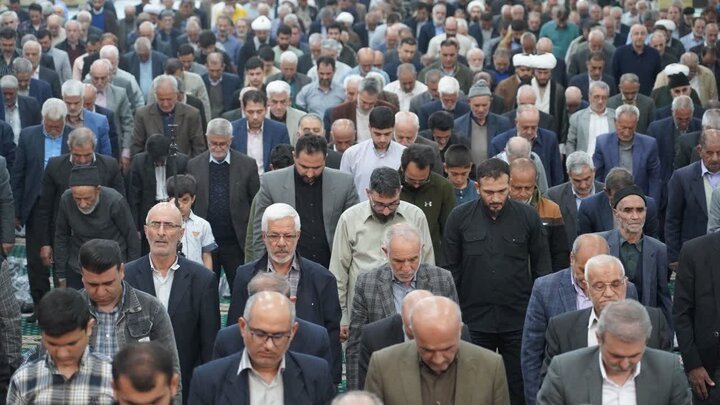 تصاویر/  اقامه نماز جمعه خوی