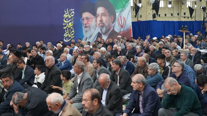 تصاویر/  اقامه نماز جمعه خوی