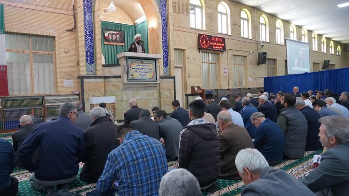 تصاویر/  اقامه نماز جمعه خوی