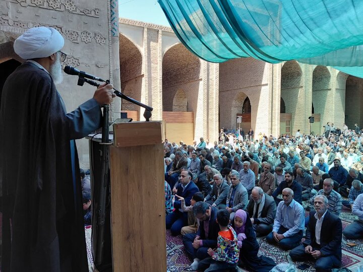 تصاویر/ نماز عبادی سیاسی جمعه در ورامین