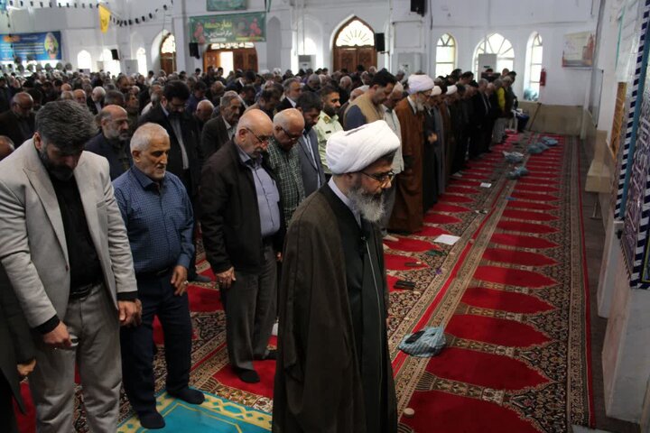 تصاویر/ برپایی نماز جمعه شهرستان آمل به امامت حجت الاسلام و المسلمین یعقوبیان