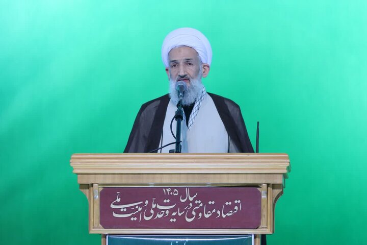 تصاویر/ اقامه نماز جمعه در شهرستان ساری به امامت حجت الاسلام و المسلمین محمدی لائینی نماینده ولی فقیه در استان