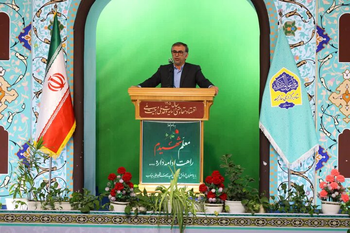 تصاویر/ اقامه نماز جمعه در شهرستان ساری به امامت حجت الاسلام و المسلمین محمدی لائینی نماینده ولی فقیه در استان