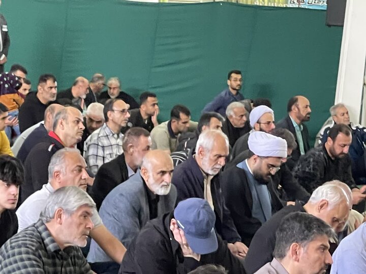 تصاویر/ اقامه نماز جمعه شهرستان نوشهر به امامت حجت الاسلام و المسلمین حسینی