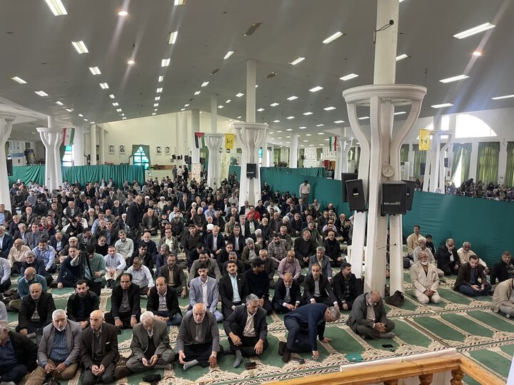 تصاویر/ اقامه نماز جمعه شهرستان نوشهر به امامت حجت الاسلام و المسلمین حسینی