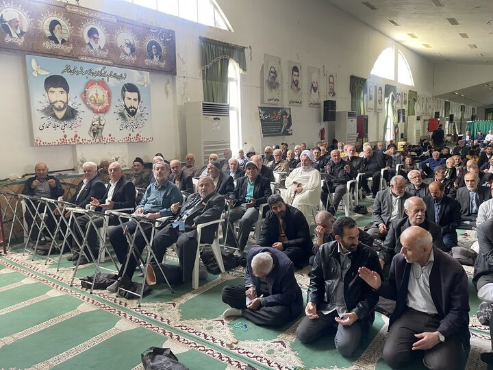 تصاویر/ اقامه نماز جمعه شهرستان نوشهر به امامت حجت الاسلام و المسلمین حسینی