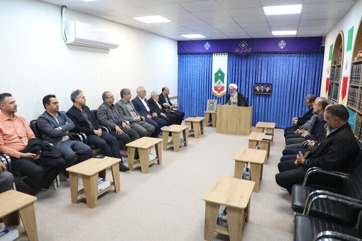 تصاویر/ دیدار مدیرکل حج و زیارت استان سمنان با نماینده ولی‌فقیه در استان سمنان