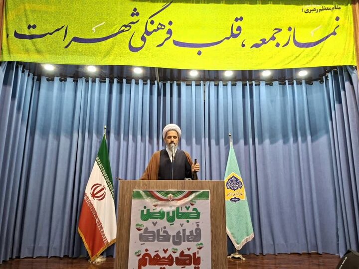 تصاویر/ اقامه نماز جمعه شهرستان فریدونکنار به امامت حجت الاسلام و المسلمین تقی پور