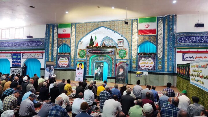 تصاویر| نماز جمعه عبادی سیاسی بیرجند