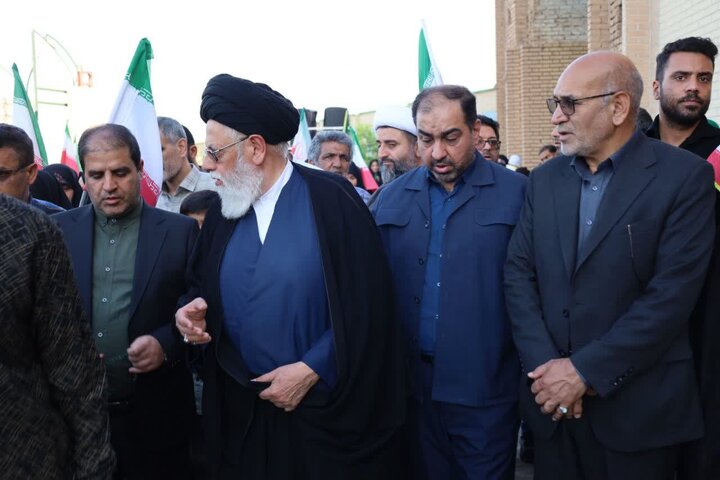 تصاویر/ آیین بدرقه و خاکسپاری شهید فاطمه موحدان دختر دانش آموز جانفدای ایران