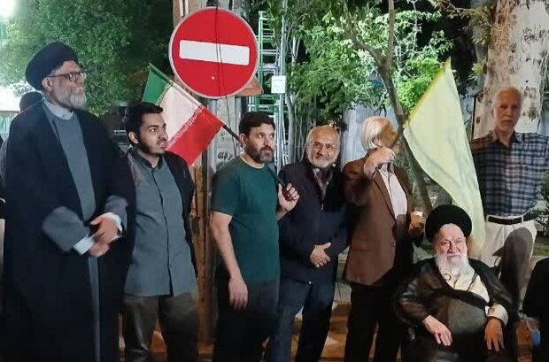 تصاویر/ شصت و دومین شب اجتماع اهالی مسجد جامع غدیر خم در دفاع از وطن و انقلاب
