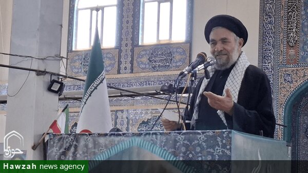 معلمان نقش بی‌بدیلی در ترییت دانش‌آموزان دارند