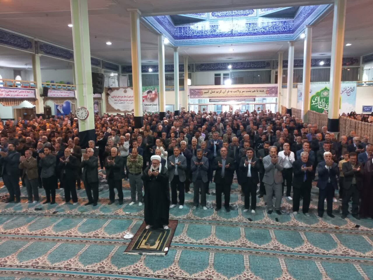 تصاویر/ اقامه نماز جمعه میاندوآب