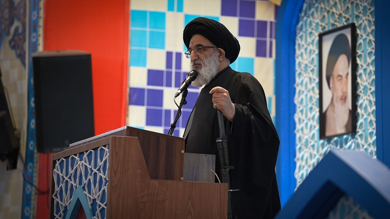 اتحاد ملی، میدان رزم و تبعیت از امر ولی‌فقیه، از شرایط تحقق پیروزی است