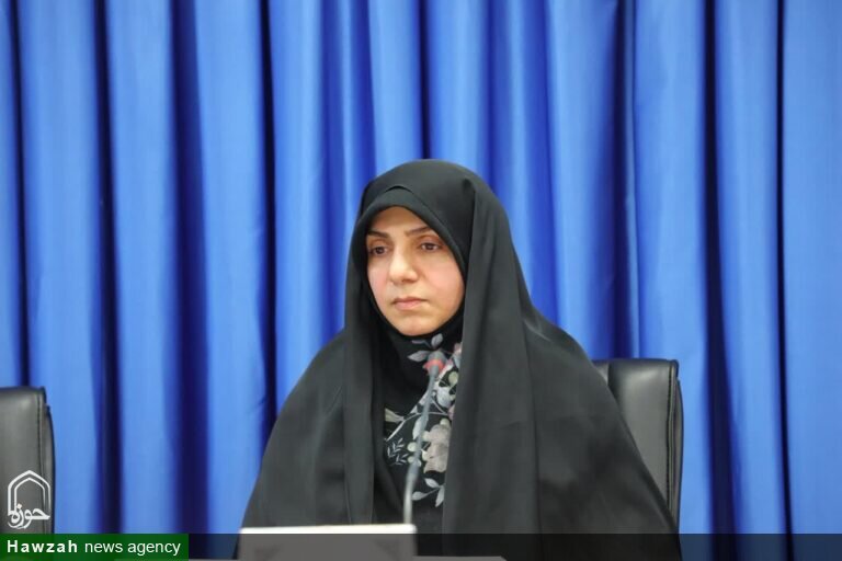 راه هویتی زن، مهمترین بستر تربیتی جامعه است